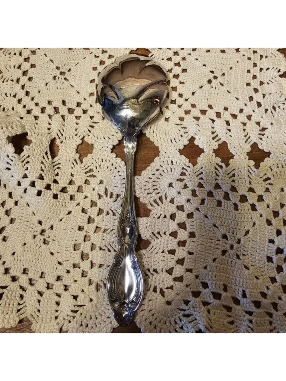 Vintage  Louisiana Oneida Community Flower Scalloped Serving Replacement Spoon